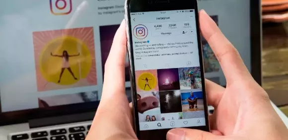 Feed Instagram esthétique ou anarchique : lequel choisir ?